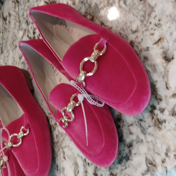 NEW Gianni Bini MacenTwo Bit Buckle Velvet Flat Loafers Barbie PinkSZ 5.5 - Picture 3 of 14